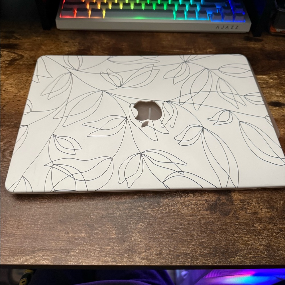 MacBook Air case - Not made for M1 chip laptops